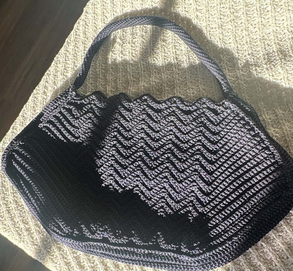 vintage 1930s–1940s cordé / crocheted chevron fan purse Crochet Clutch with Scal